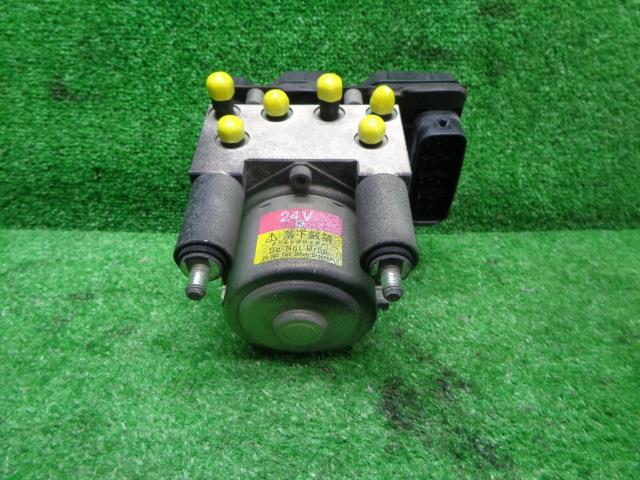 【中古】中古部品 エルフ NKR81AN ABSアクチュエーター 【3330160100-000025062342500】