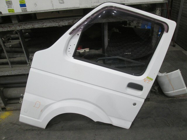 【中古】中古部品 キャリィ DA65T 左フロントドア 【3310160100-000004482413200】
