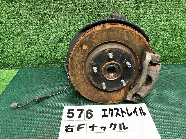 【中古】中古部品 エクストレイル NT32 右フロントナックルハブ 【3330160100-000025057644310】