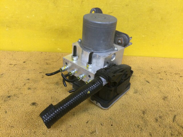 【中古】中古部品 N−BOX JF4 ABSアクチュエーター 【3330960100-000052598842500】