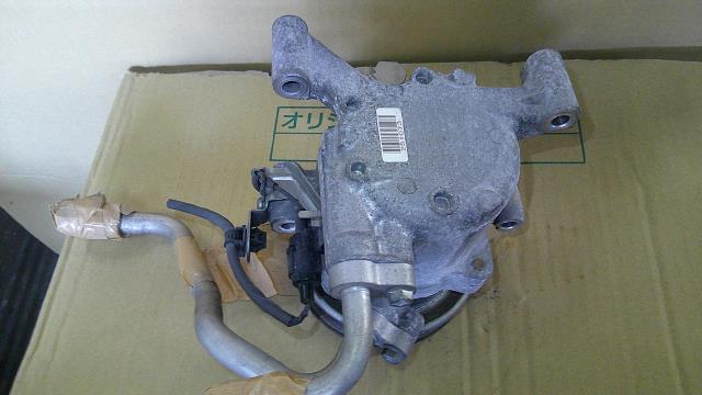 【中古】中古部品 モコ MG33S A/Cコンプレッサー 【3500080000-250710000860700】