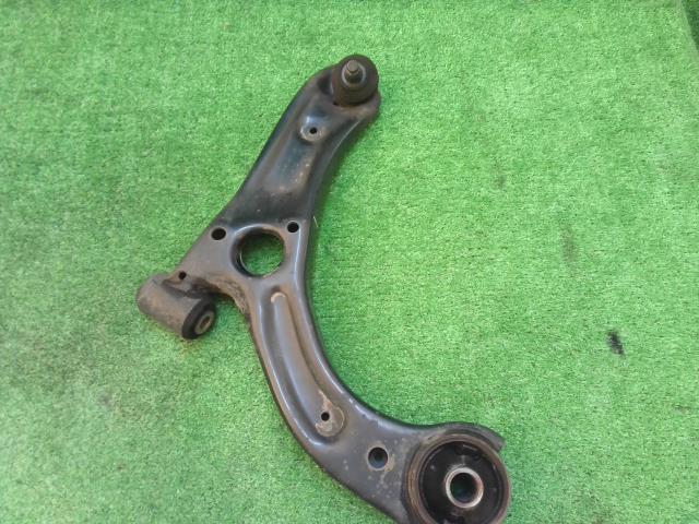 【中古】中古部品 ムーヴ LA150S 右フロントロアアーム 【3260240000-251107000851720】