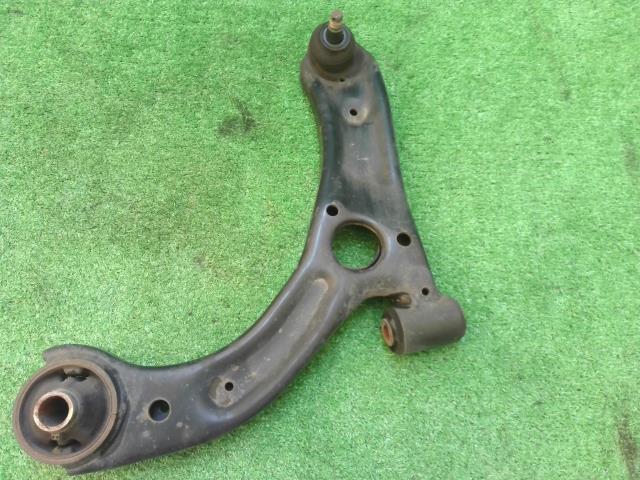 【中古】中古部品 ムーヴ LA150S 左フロントロアアーム 【3260240000-251107000851740】