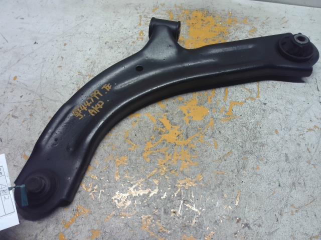 【中古】中古部品 マーチ AK12 左フロントロアアーム 【3310160100-000004479951740】