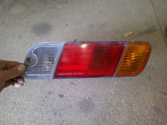 【中古】中古部品 ミニキャブ U61T 右テールランプ 【3310410000-000253043615500】
