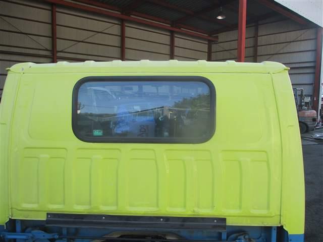 【中古】中古部品 エルフ NHR85A リアウインドガラス 【3500080000-250805000515700】