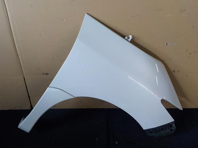 【中古】中古部品 エスティマ ACR50W 右フロントフェンダー 【3260200000-251110000410600】