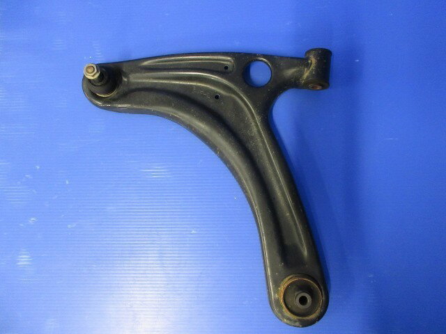 【中古】中古部品 NV100クリッパー DR17V 左フロントロアアーム 【3310590000-000009631251740】