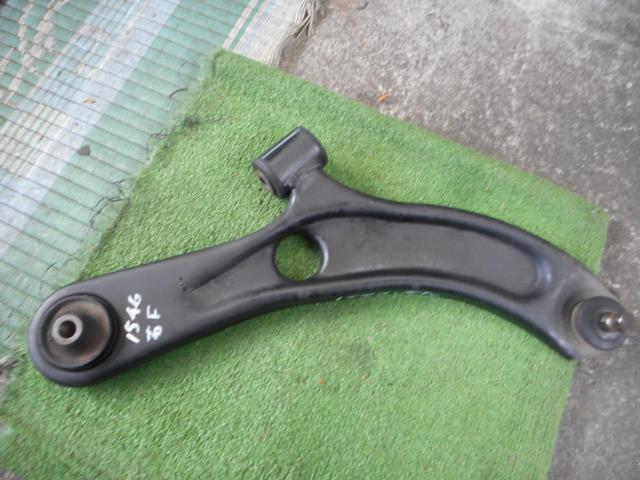 【中古】中古部品 スイフト ZC11S 右フロントロアアーム 【3330190100-000002154651720】
