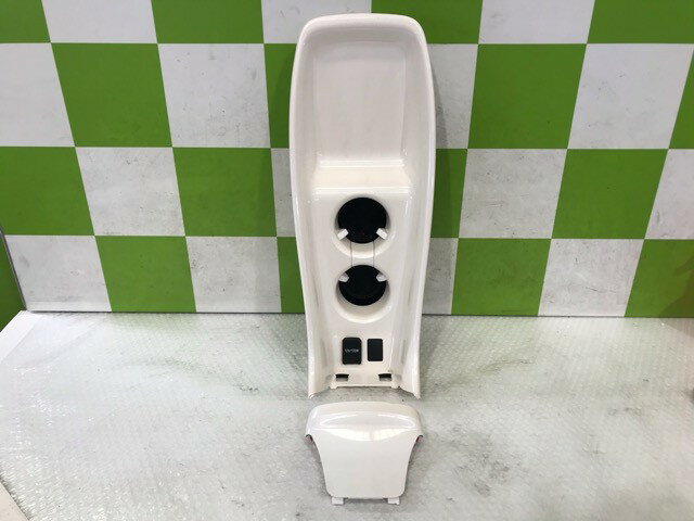 【中古】中古部品 プリウス ZVW50 コンソールボックス 【3330530100-000005453477100】