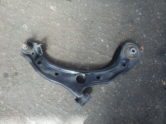 【中古】中古部品 N-BOX JF1 右フロントロアアーム 【3331010800-000023736951720】