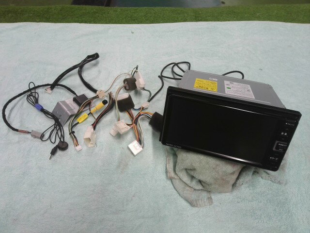 【中古】中古部品 タフト LA900S カーナビゲーション 【3310200100-000022384761310】