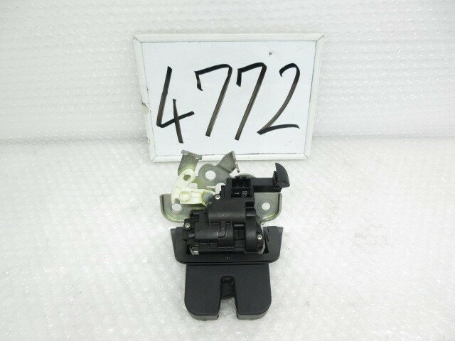 【中古】中古部品 アウディ A4 8KCDNF トランク・バックドアロックソレノイド 【3500170000-251113501264590】