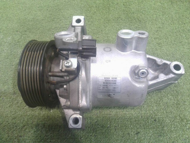 【中古】中古部品 ランサーカーゴ CVY12 A/Cコンプレッサー 【3310090100-202510084860700】
