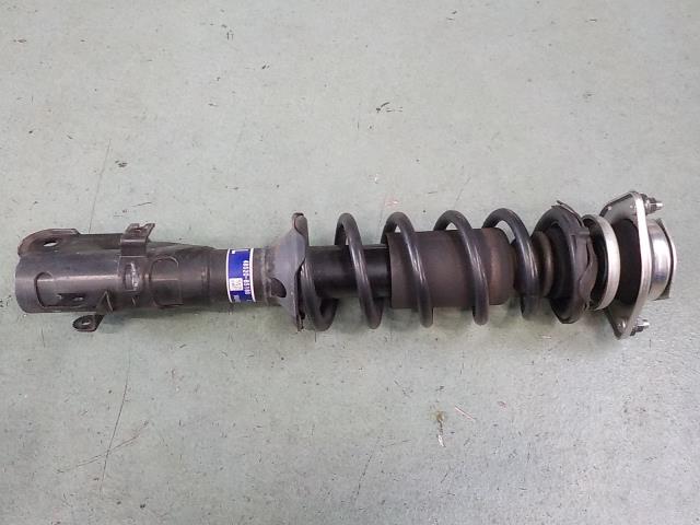 【中古】中古部品 ハイゼット S331V 左フロントストラット 【3260200000-251113000250210】