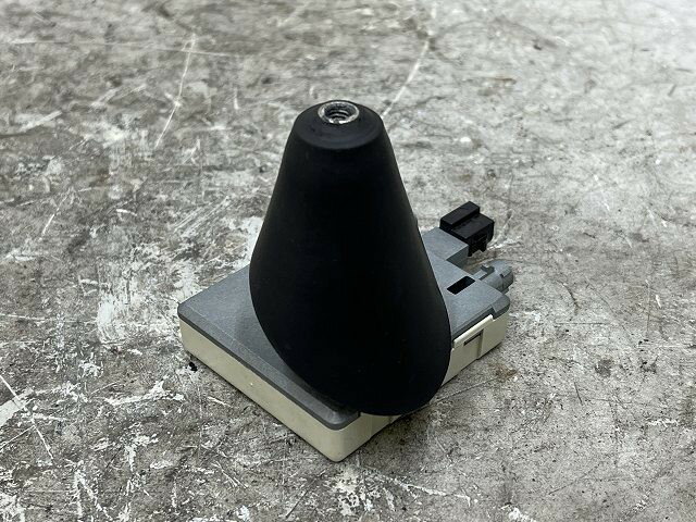 【中古】中古部品 BMW 1シリーズ UM20 アンテナ 【3310070100-0000Y0768361000】