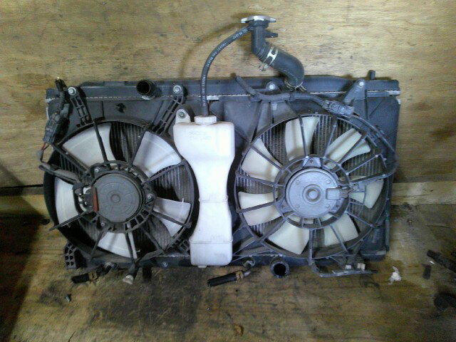 【中古】中古部品 フリード GB3 ラジエータ 【3310410000-000213082620400】