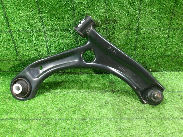 【中古】中古部品 ワゴンR MH95S 右フロントロアアーム 【3330420100-251107000151720】