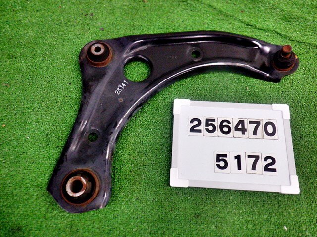 【中古】中古部品 ノート NE12 右フロントロアアーム 【3330890100-000025647051720】