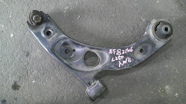 【中古】中古部品 ミラ L250S 右フロントロアアーム 【3500080000-250729000251720】