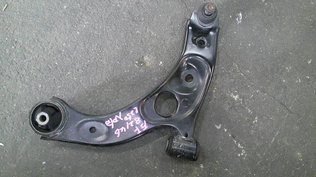 【中古】中古部品 ミラ L250S 左フロントロアアーム 【3500080000-250729000251740】