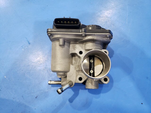 【中古】中古部品 eKワゴン B11W スロットルボディ 【3310590000-202511051220300】