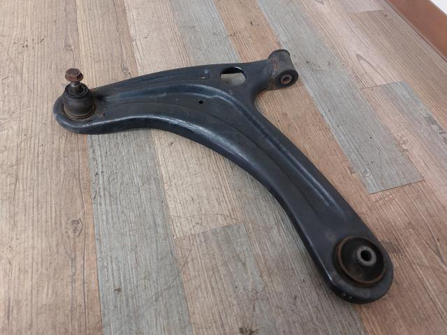 【中古】中古部品 ミニキャブ DS17V 左フロントロアアーム 【3330960100-000052603251740】