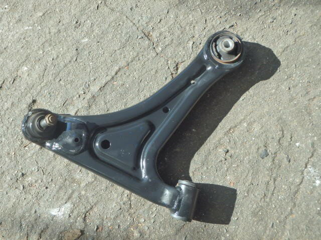 【中古】中古部品 ハイゼット S331V 右フロントロアアーム 【3331010800-000023749851720】