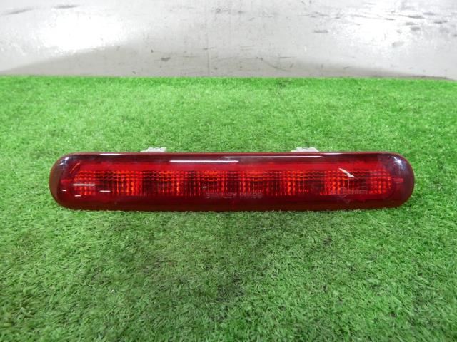 【中古】中古部品 AZワゴン MJ23S ハイマウントストップランプ 【3260250000-000025160715830】