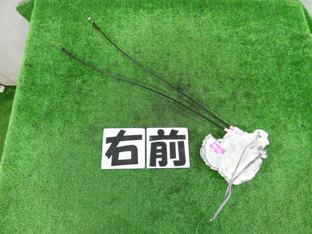 【中古】中古部品 エブリィ DA17V 右フロントドアロックソレノイド 【3260250000-000025161664550】