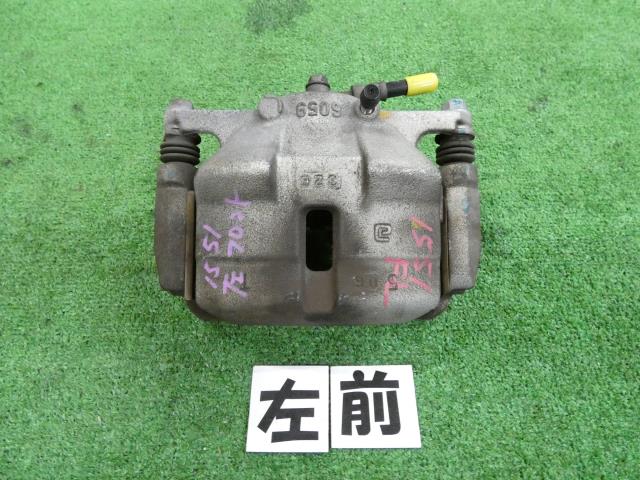 【中古】中古部品 エクストレイル NT31 左フロントキャリパー 【3260250000-000025155144360】