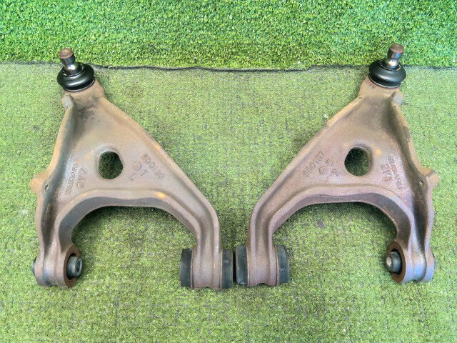 【中古】中古部品 BRZ ZC6 右リアアッパアーム 【3330200100-252085000051830】