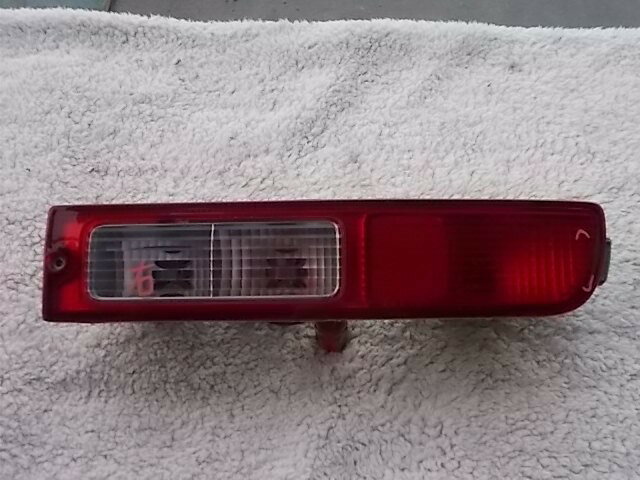【中古】中古部品 ミニキャブ U61V 右テールランプ 【3310210100-250927000115500】