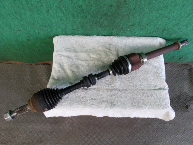【中古】中古部品 セレナ C26 右フロントドライブシャフト 【3310420000-000002389842100】