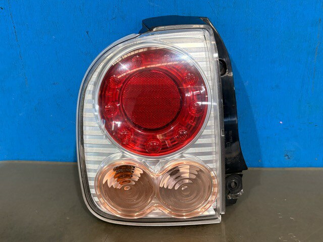 【中古】中古部品 ラパン HE22S 左テールランプ 【3330530100-000005457515600】