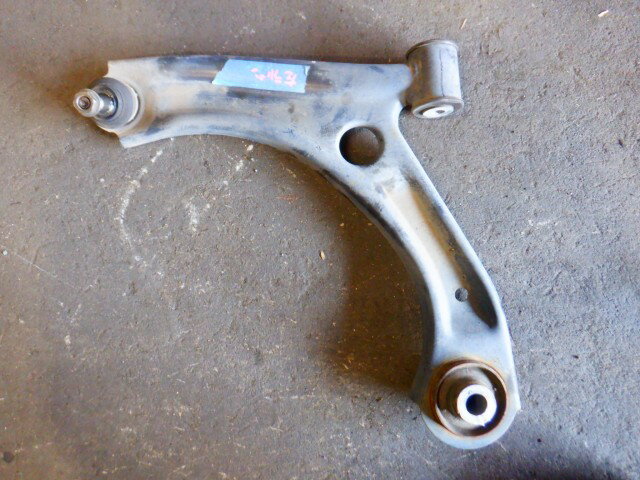 【中古】中古部品 ラパン HE33S 左フロントロアアーム 【3340140100-000025175551740】