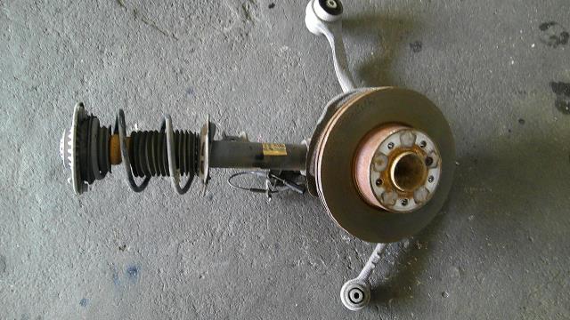 【中古】中古部品 BMW 1シリーズ 1A16 右フロントストラット 【3500080000-250929000950100】