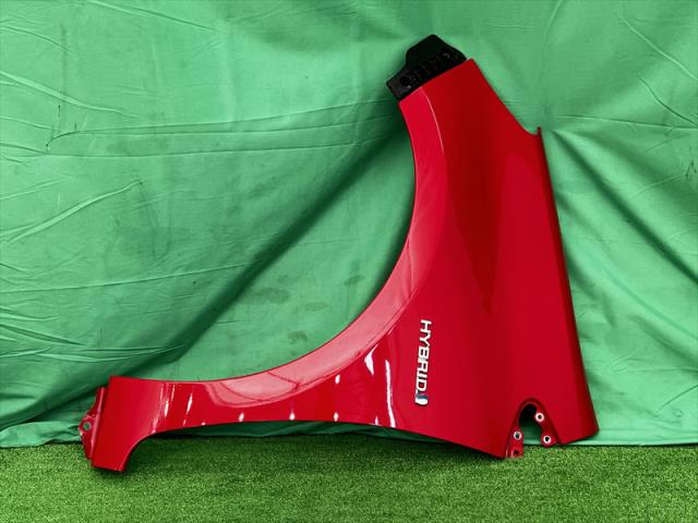 【中古】中古部品 アクア NHP10 左フロントフェンダー 【3330240100-002025627910700】