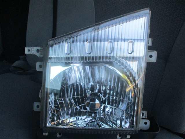 【中古】中古部品 エルフ NHS85AN 左ヘッドランプ 【3500080000-251107000710900】