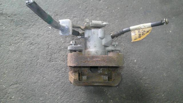 【中古】中古部品 プリウス ZVW30 左リアキャリパー 【3500080000-250724000544460】