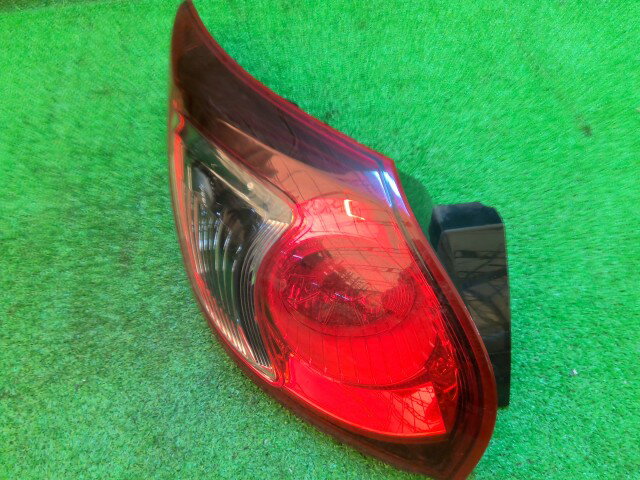 【中古】中古部品 CX−5 KE2AW 左テールランプ 【3260240000-251126000115600】