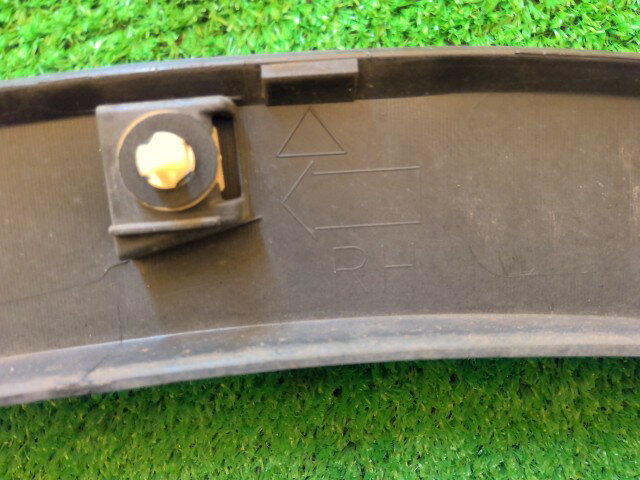 【中古】中古部品 CX−5 KE2AW 右リアオーバーフェンダー 【3260240000-251126000114560】