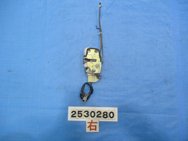 【中古】中古部品 インテグラ DB8 右フロントドアロックソレノイド 【3310040100-000253028064550】