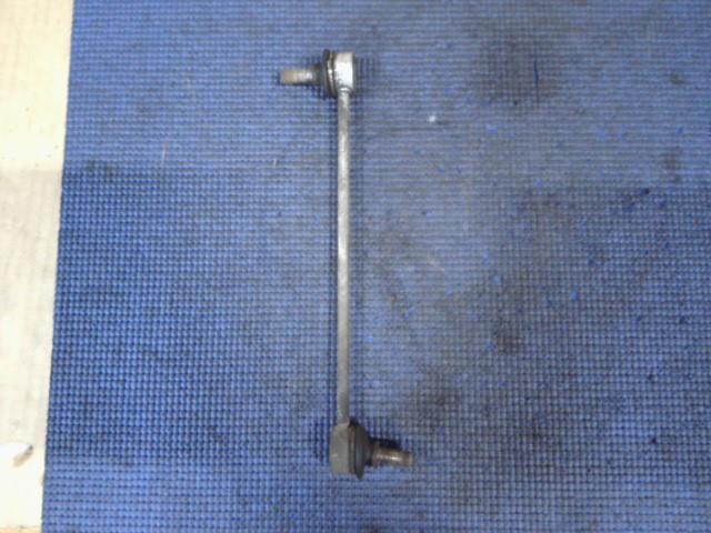 【中古】中古部品 エブリィ DA17V フロントスタビライザー 【3340220100-000226076757151】