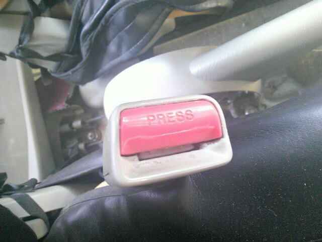 【中古】中古部品 キャロル HB24S シートベルト 【3340030100-194907000077150】