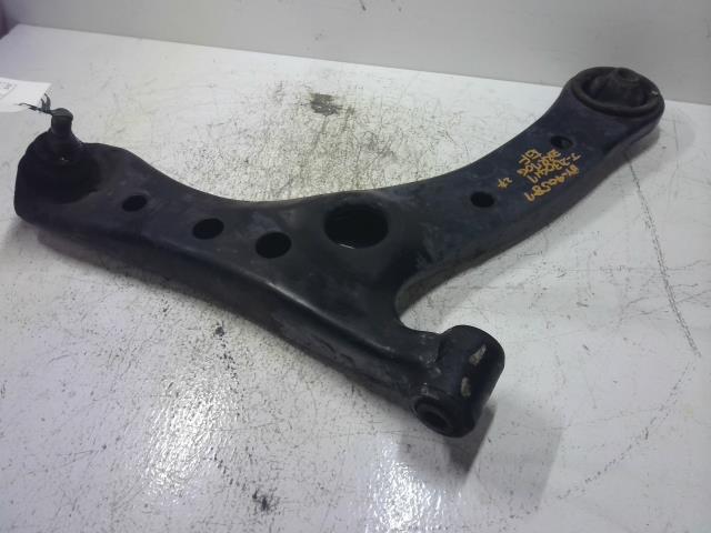 【中古】中古部品 ヴォクシー ZRR70G 右フロントロアアーム 【3310160100-000213041751720】