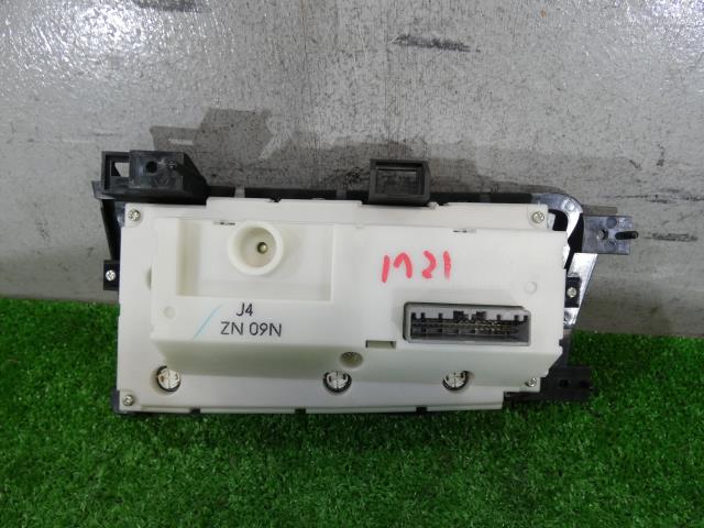 【中古】中古部品 フリード GB3 A/Cスイッチパネル 【3260250000-000025172160900】