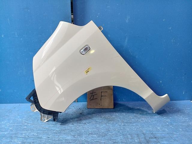 【中古】中古部品 ライフ JC1 左フロントフェンダー 【3310050100-250804000110700】
