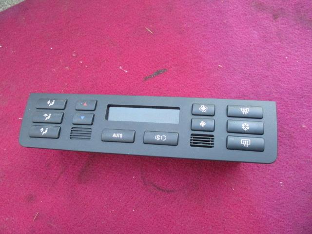 【中古】中古部品 BMW 3シリーズ AV22 A/Cスイッチパネル 【3310190100-000213047160900】