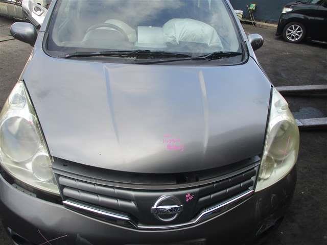 【中古】中古部品 ノート E11 ラジエータグリル 【3500080000-251125000510400】